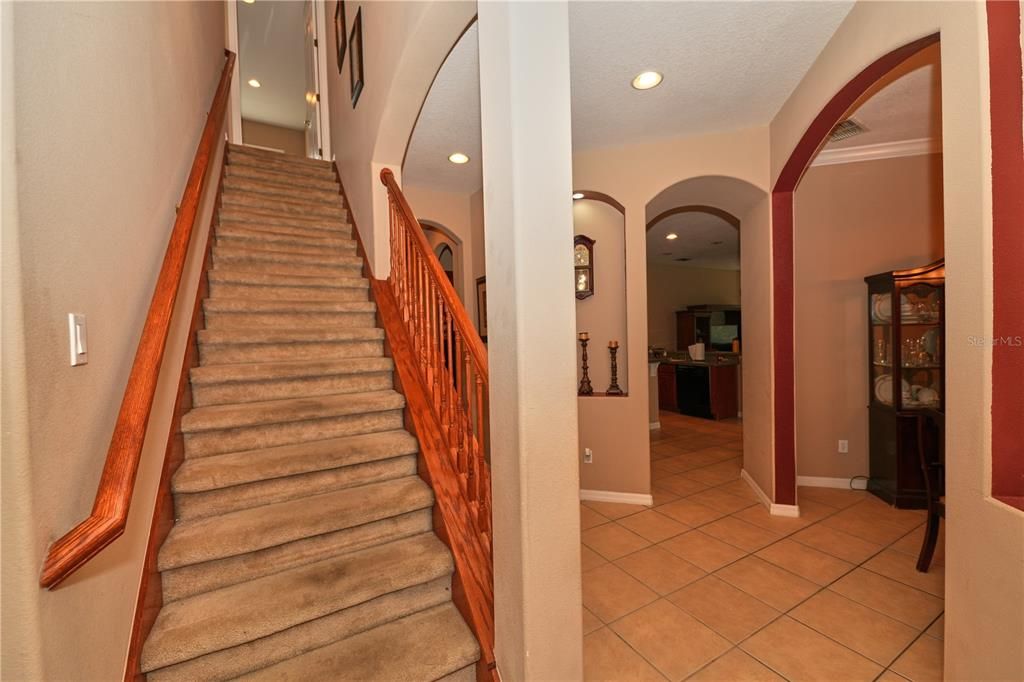 En Venta: $635,000 (5 camas, 4 baños, 2833 Pies cuadrados)