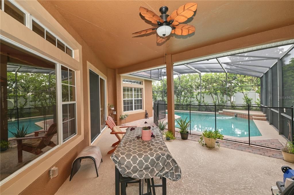 En Venta: $635,000 (5 camas, 4 baños, 2833 Pies cuadrados)
