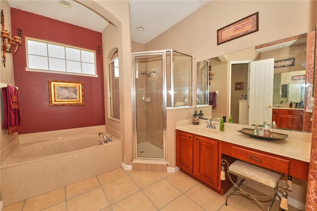 En Venta: $635,000 (5 camas, 4 baños, 2833 Pies cuadrados)