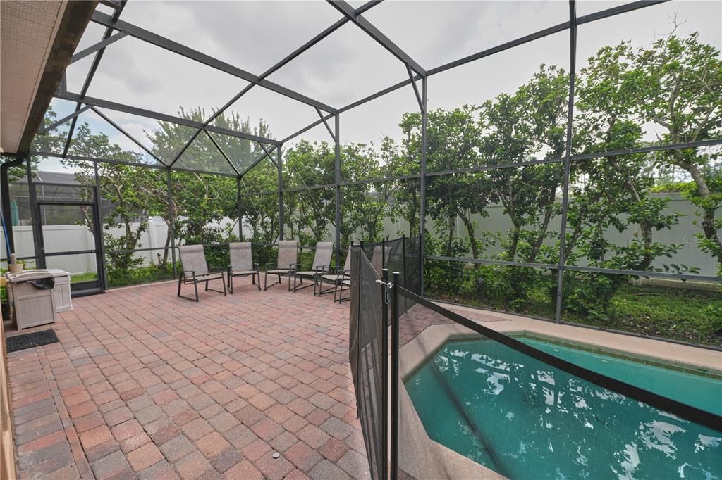 En Venta: $635,000 (5 camas, 4 baños, 2833 Pies cuadrados)