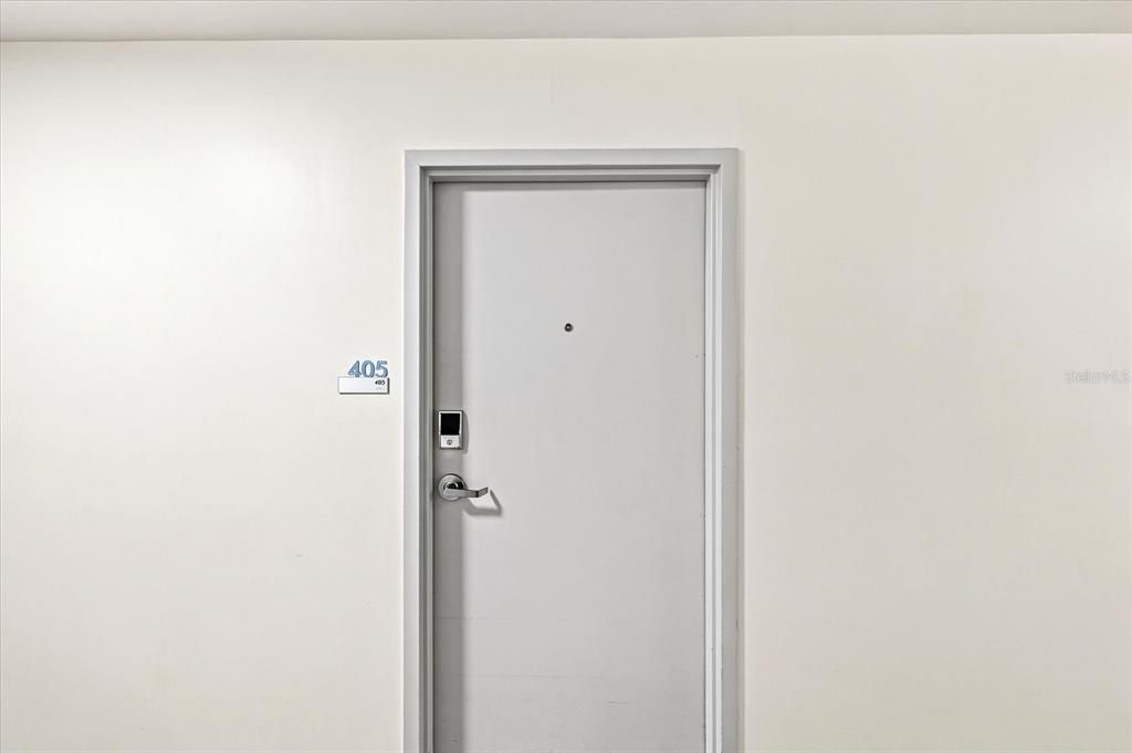 На продажу: $799,999 (3 спален, 3 ванн, 1393 Квадратных фут)