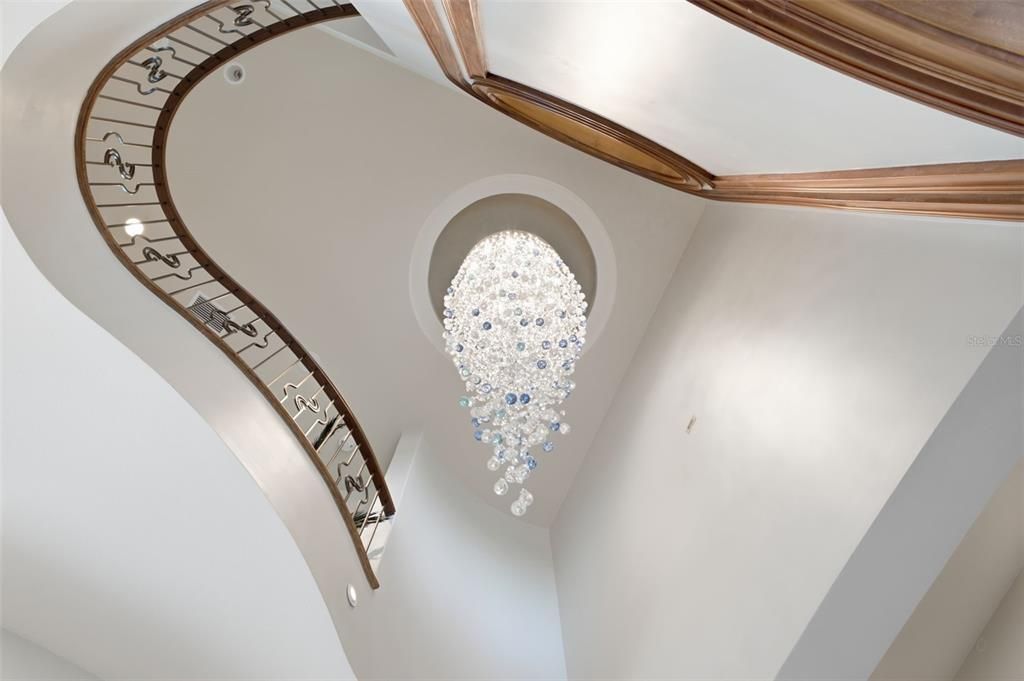 Activo con contrato: $14,950,000 (4 camas, 4 baños, 5843 Pies cuadrados)