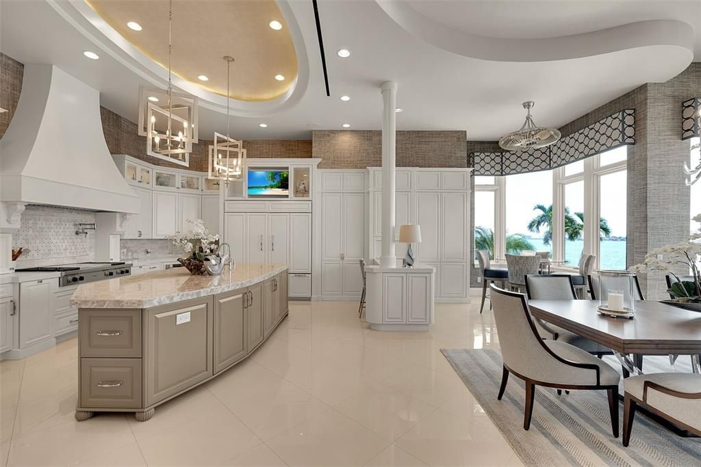 На продажу: $14,950,000 (4 спален, 4 ванн, 5843 Квадратных фут)