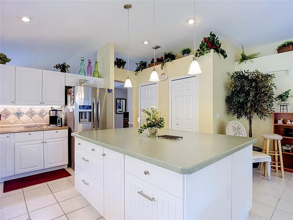 En Venta: $449,900 (3 camas, 2 baños, 1874 Pies cuadrados)