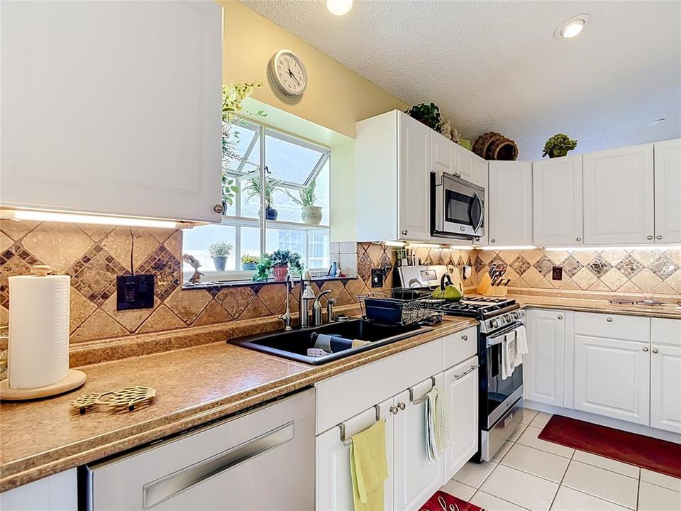 En Venta: $449,900 (3 camas, 2 baños, 1874 Pies cuadrados)