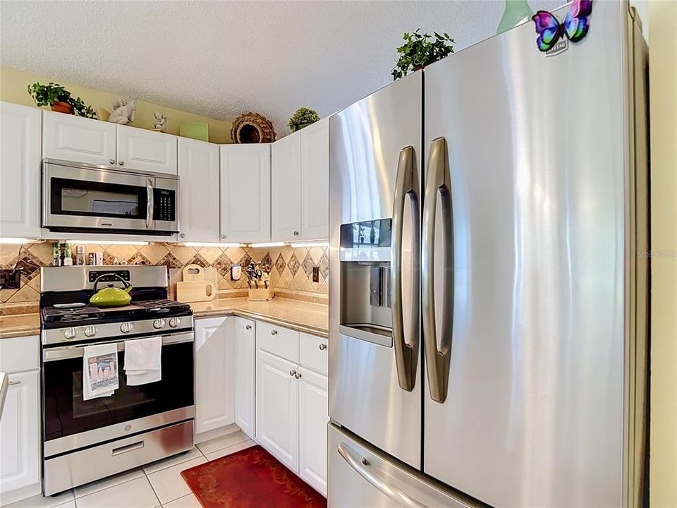 En Venta: $449,900 (3 camas, 2 baños, 1874 Pies cuadrados)