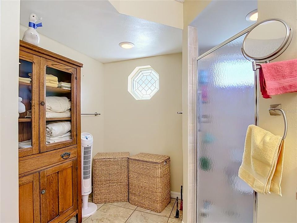En Venta: $449,900 (3 camas, 2 baños, 1874 Pies cuadrados)