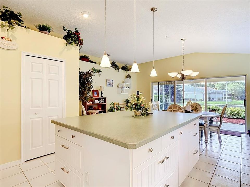 En Venta: $449,900 (3 camas, 2 baños, 1874 Pies cuadrados)