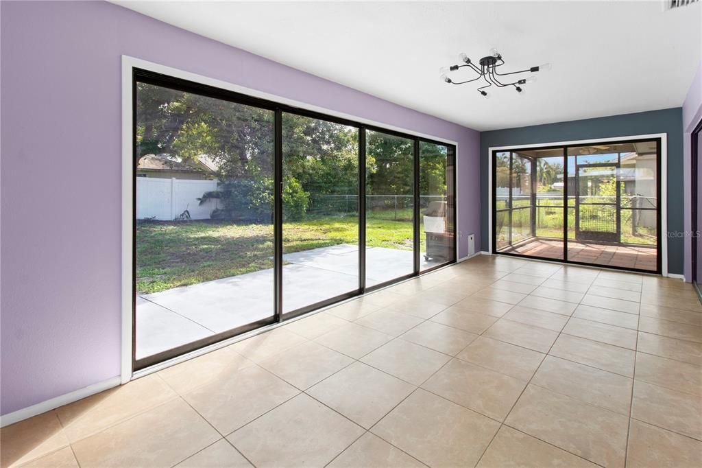 En Venta: $339,000 (2 camas, 2 baños, 1390 Pies cuadrados)