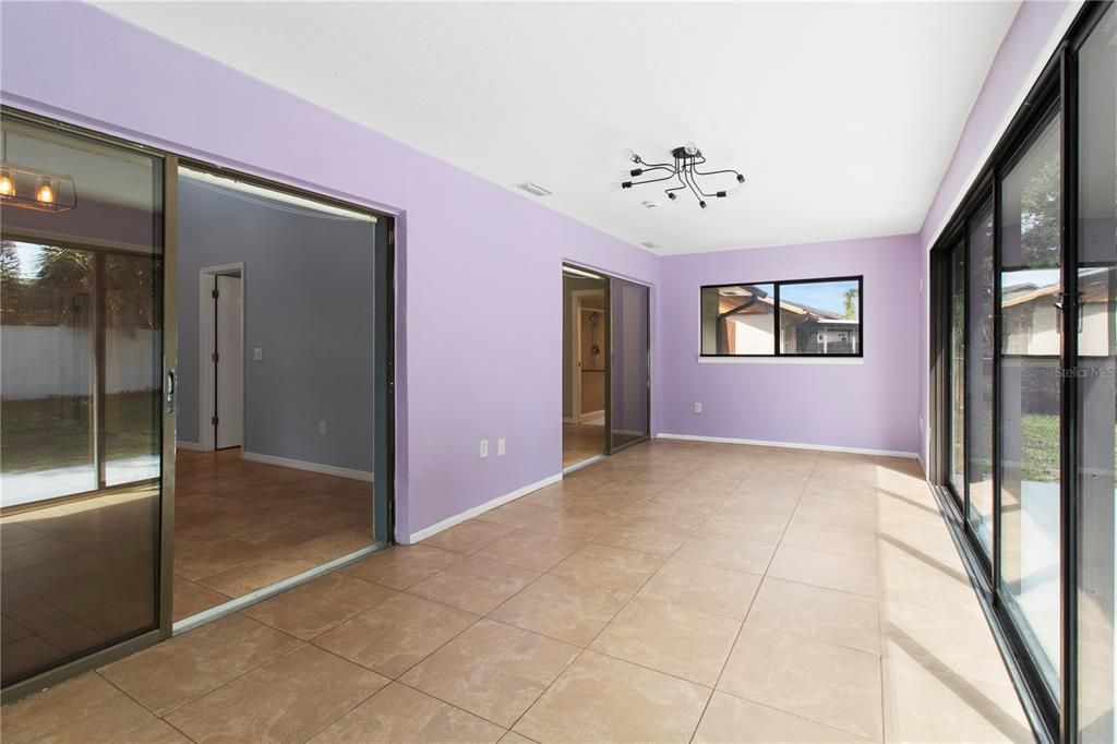 En Venta: $339,000 (2 camas, 2 baños, 1390 Pies cuadrados)