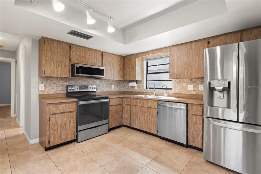 En Venta: $339,000 (2 camas, 2 baños, 1390 Pies cuadrados)