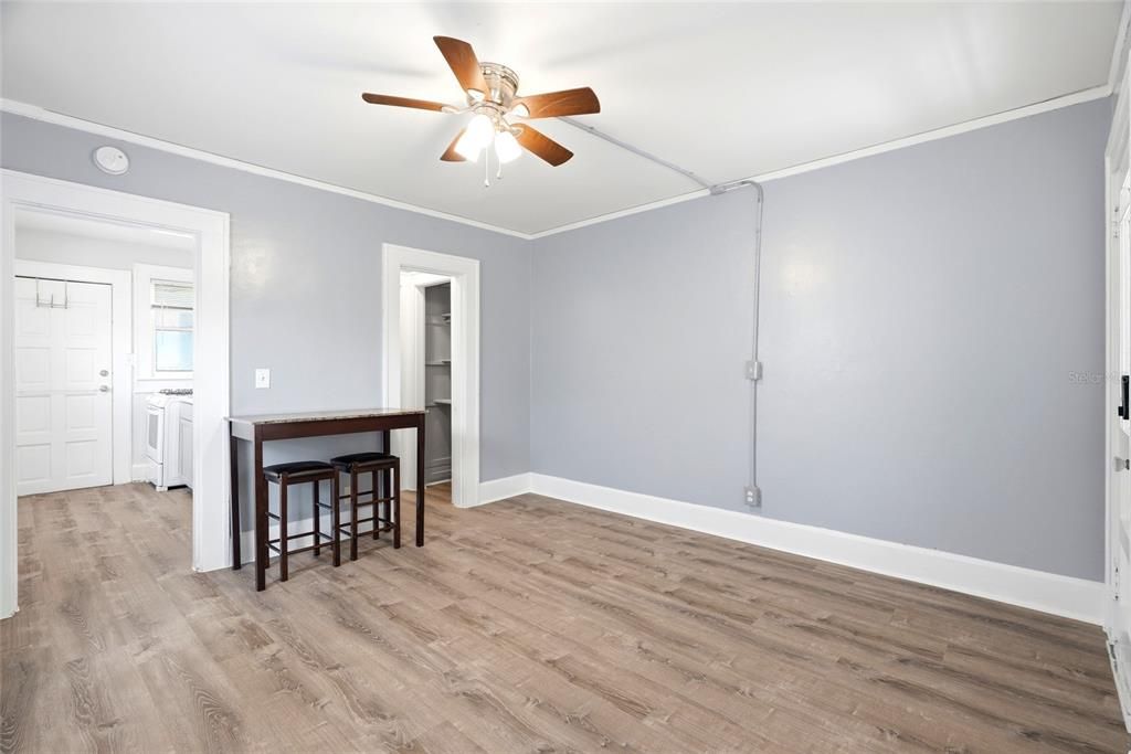 For Rent: $1,200 (0 beds, 1 baths, 250 Square Feet)