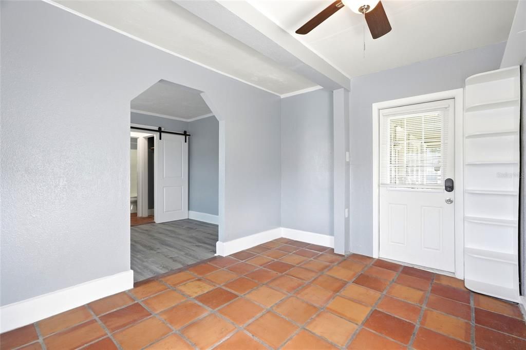 For Rent: $1,200 (0 beds, 1 baths, 250 Square Feet)
