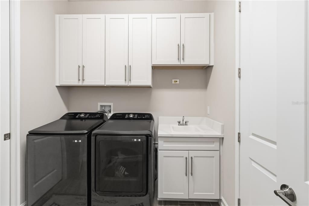 For Rent: $4,995 (4 beds, 3 baths, 3028 Square Feet)