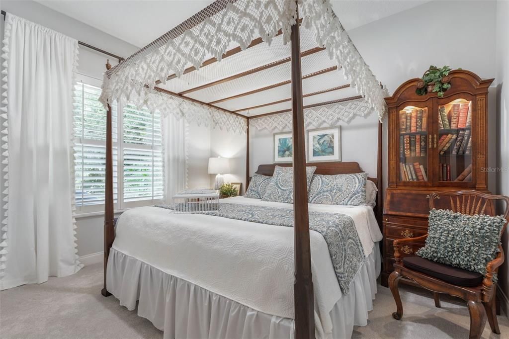 For Sale: $759,000 (3 beds, 2 baths, 2419 Square Feet)
