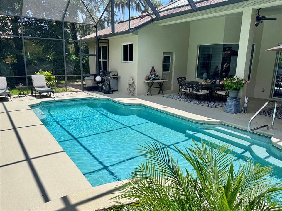 For Sale: $759,000 (3 beds, 2 baths, 2419 Square Feet)