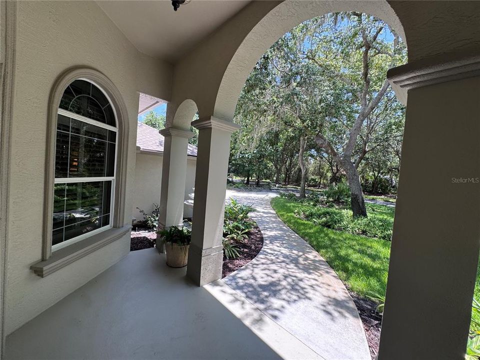 For Sale: $759,000 (3 beds, 2 baths, 2419 Square Feet)