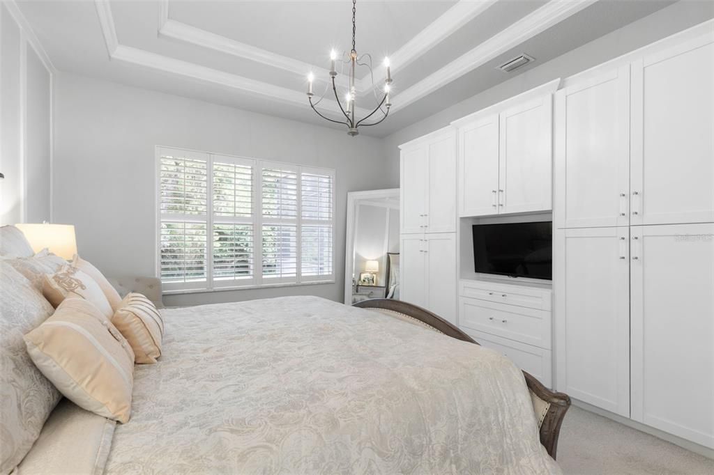 For Sale: $759,000 (3 beds, 2 baths, 2419 Square Feet)