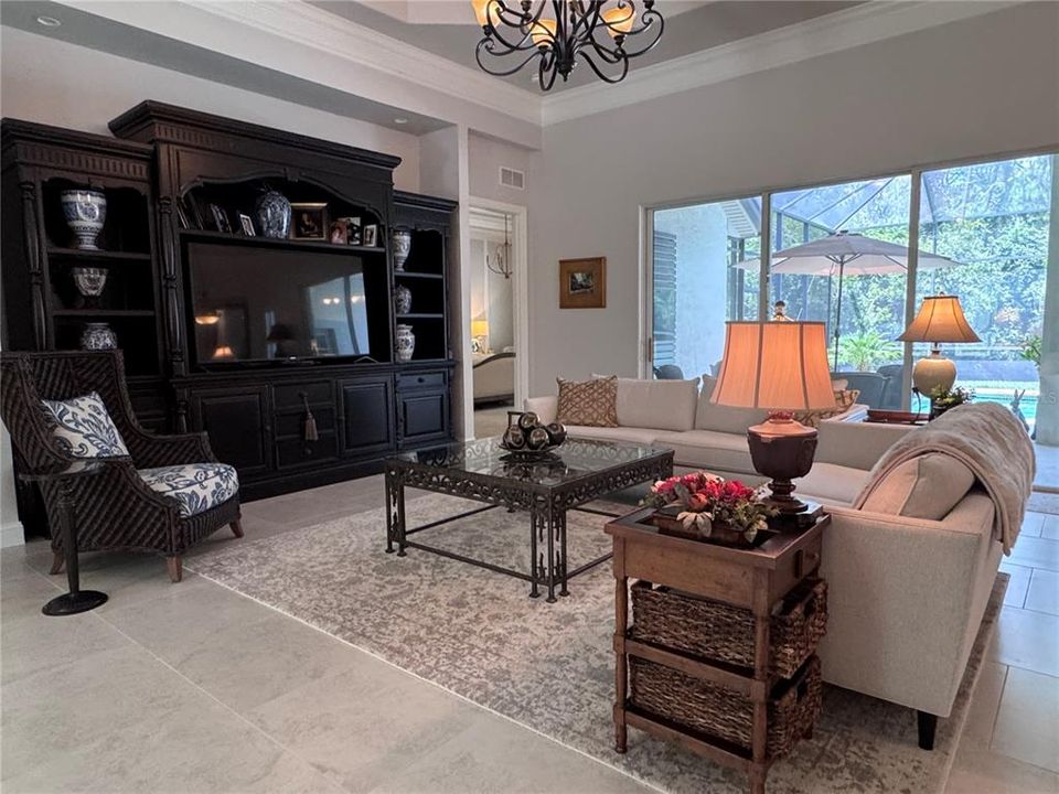 For Sale: $759,000 (3 beds, 2 baths, 2419 Square Feet)