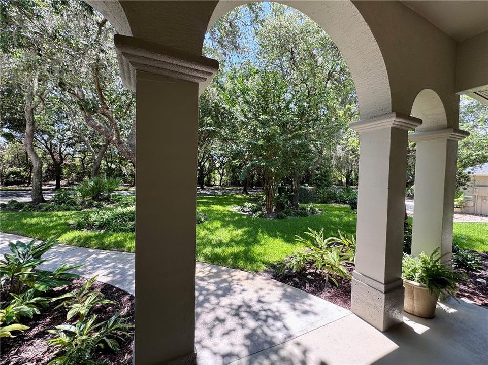 For Sale: $759,000 (3 beds, 2 baths, 2419 Square Feet)