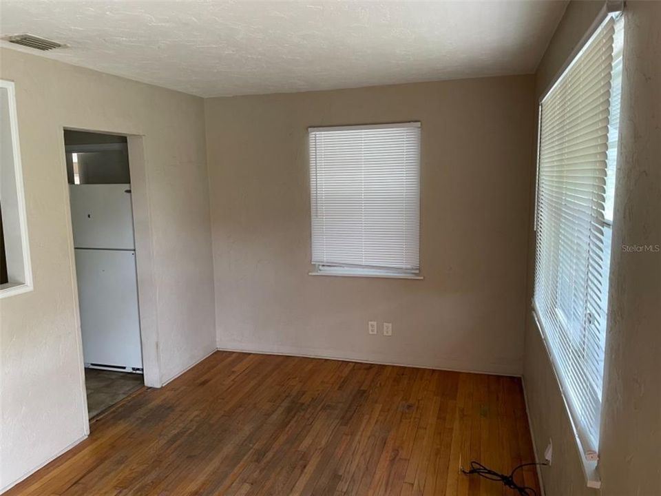 En Renta: $1,795 (3 camas, 1 baños, 704 Pies cuadrados)