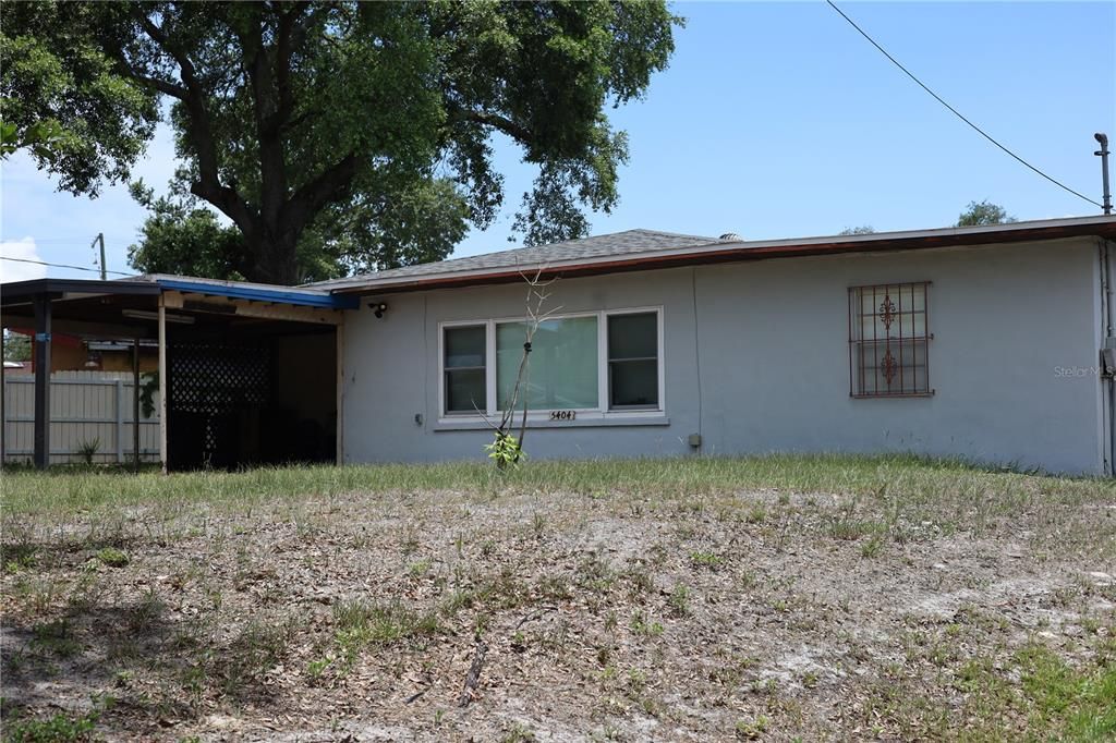 For Sale: $299,900 (2 beds, 1 baths, 1083 Square Feet)
