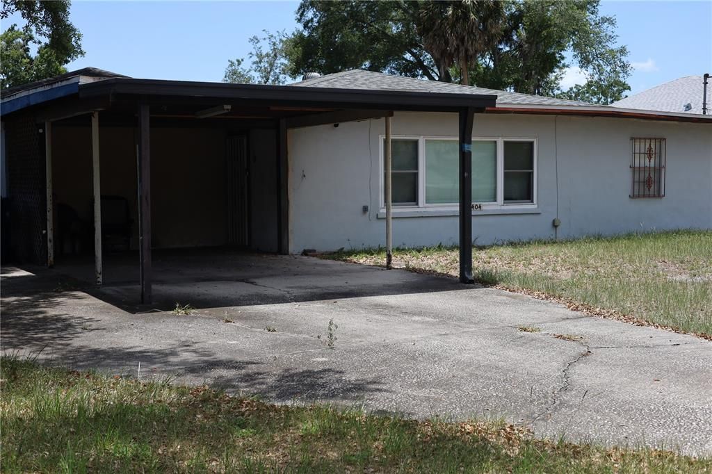For Sale: $299,900 (2 beds, 1 baths, 1083 Square Feet)