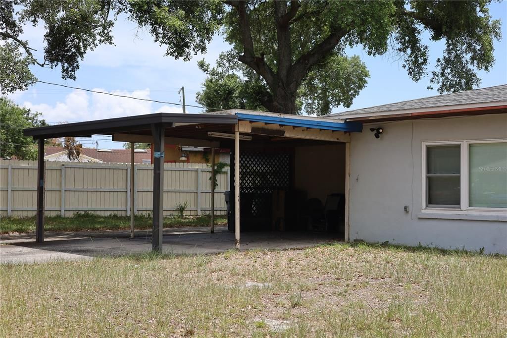 For Sale: $299,900 (2 beds, 1 baths, 1083 Square Feet)