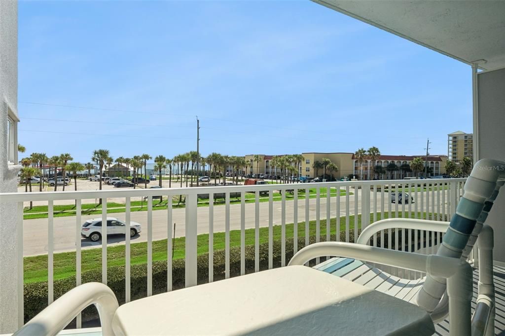 For Sale: $245,000 (1 beds, 1 baths, 459 Square Feet)