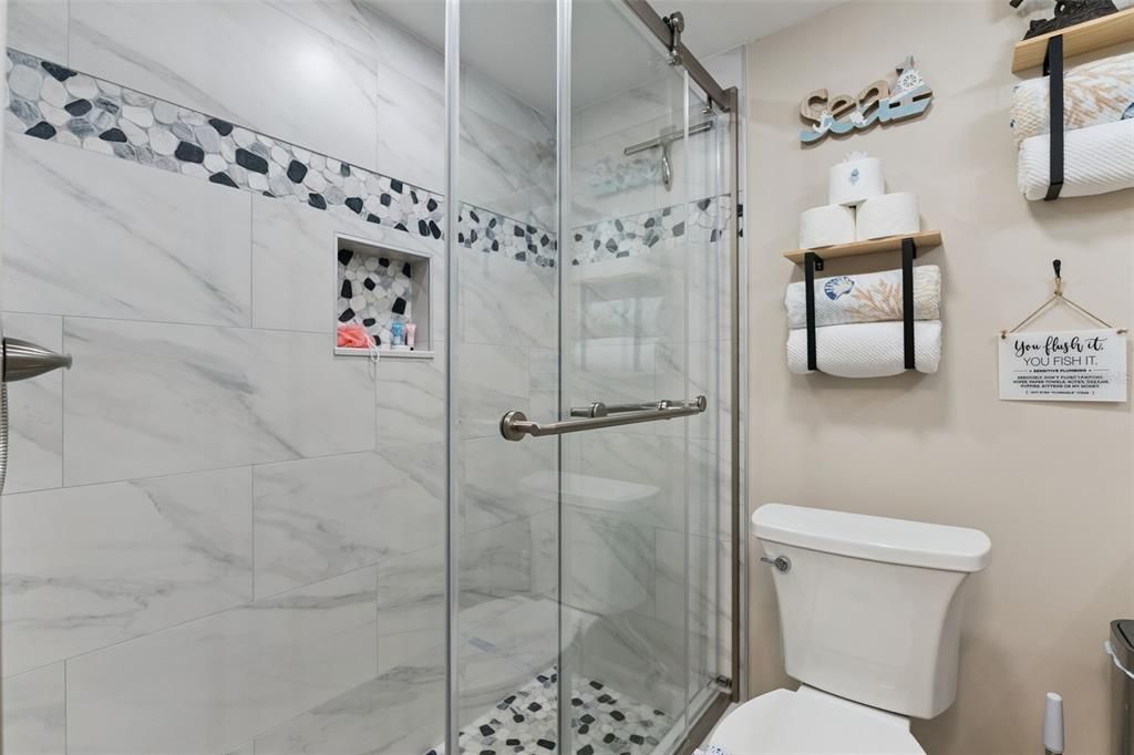 For Sale: $245,000 (1 beds, 1 baths, 459 Square Feet)