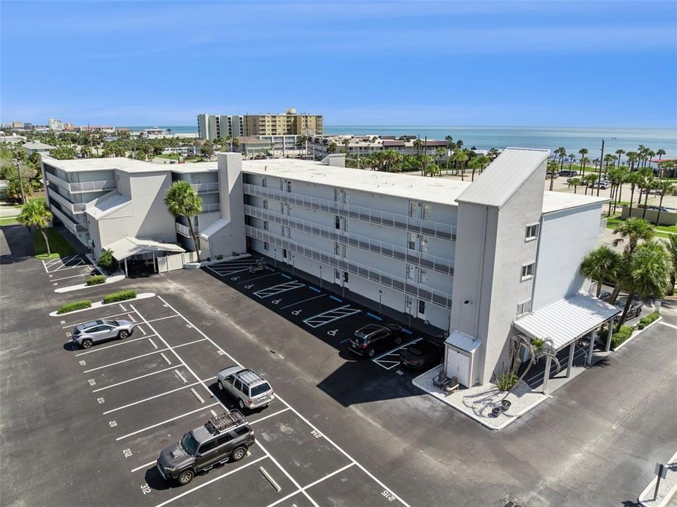 For Sale: $245,000 (1 beds, 1 baths, 459 Square Feet)