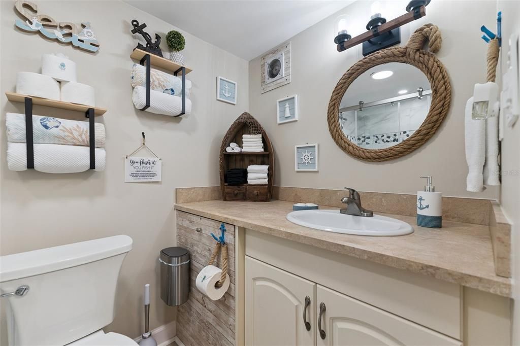 For Sale: $245,000 (1 beds, 1 baths, 459 Square Feet)