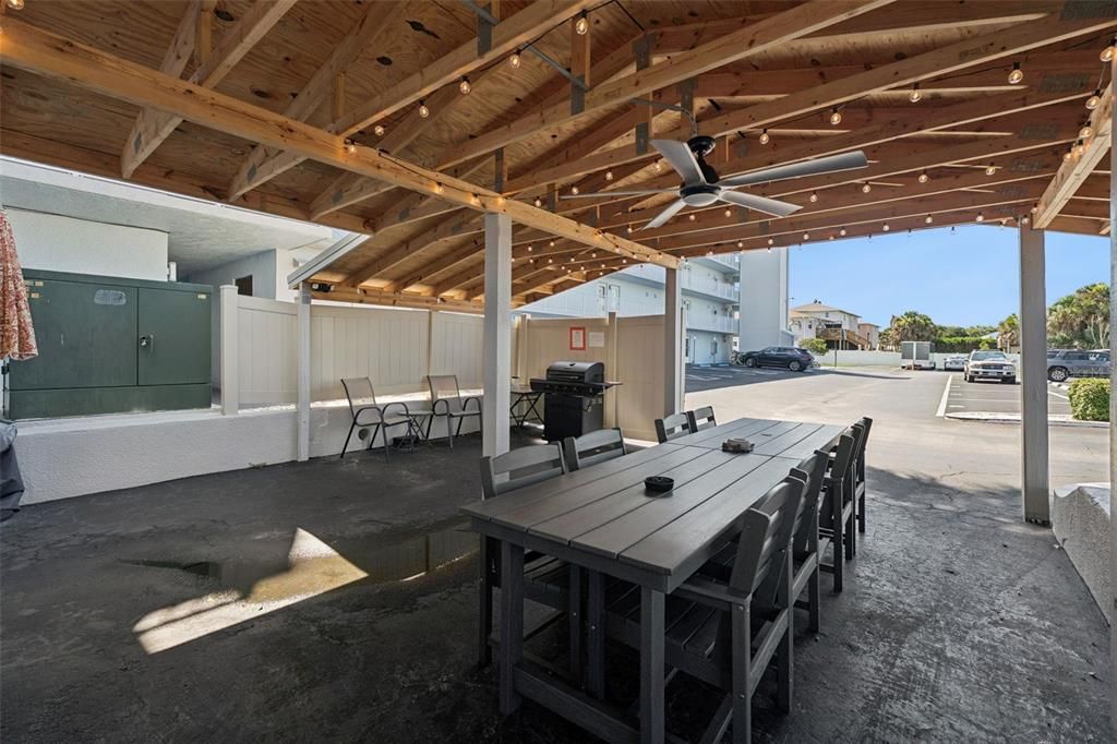 For Sale: $245,000 (1 beds, 1 baths, 459 Square Feet)