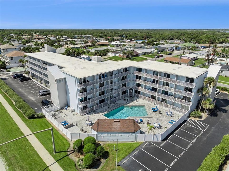 For Sale: $245,000 (1 beds, 1 baths, 459 Square Feet)