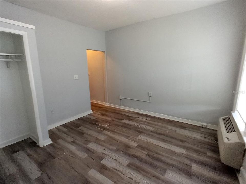 For Rent: $849 (0 beds, 1 baths, 315 Square Feet)