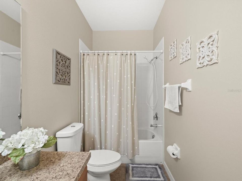 For Sale: $315,000 (3 beds, 2 baths, 1740 Square Feet)