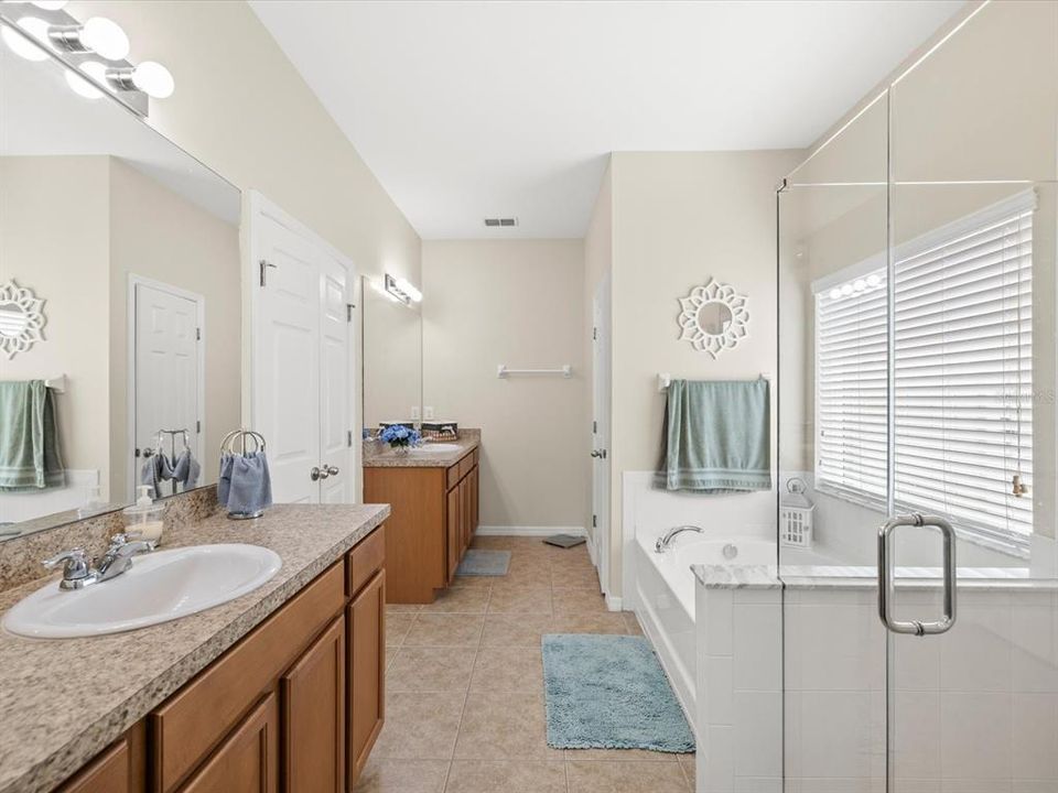 For Sale: $315,000 (3 beds, 2 baths, 1740 Square Feet)