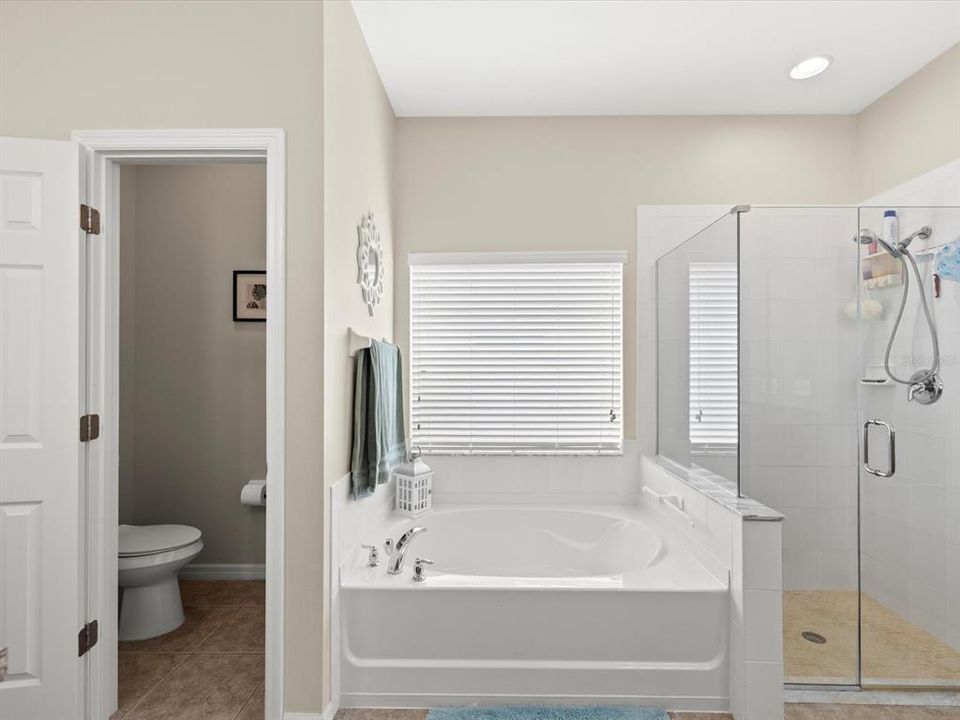 For Sale: $315,000 (3 beds, 2 baths, 1740 Square Feet)