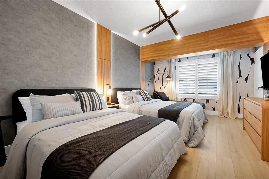 Active With Contract: $210,000 (1 beds, 1 baths, 542 Square Feet)