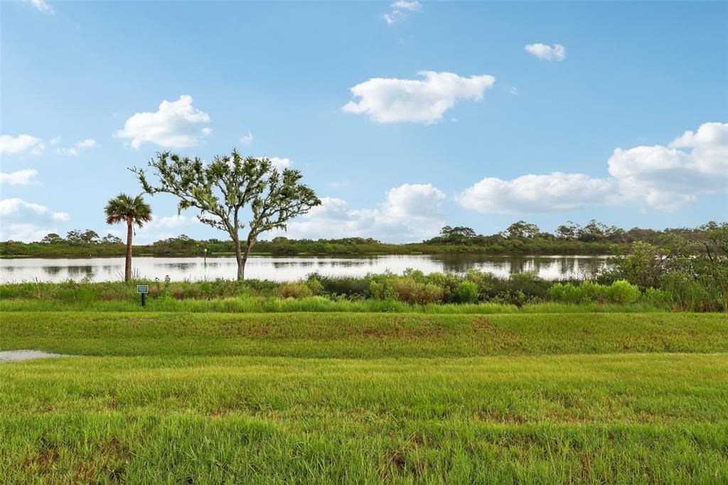 待售: $500,000 (0.18 acres)