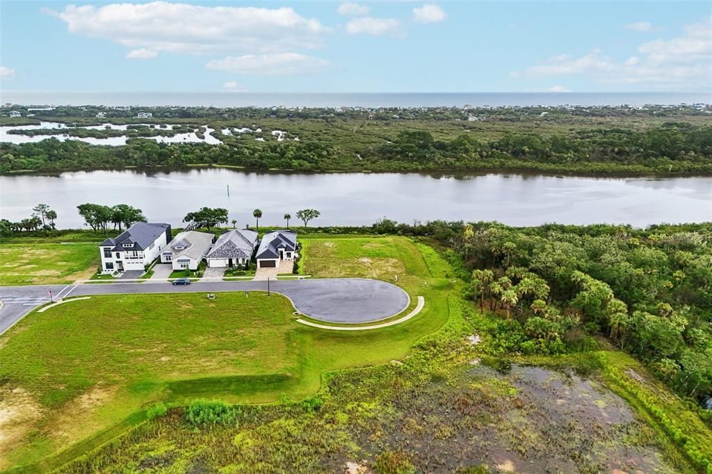 待售: $500,000 (0.18 acres)