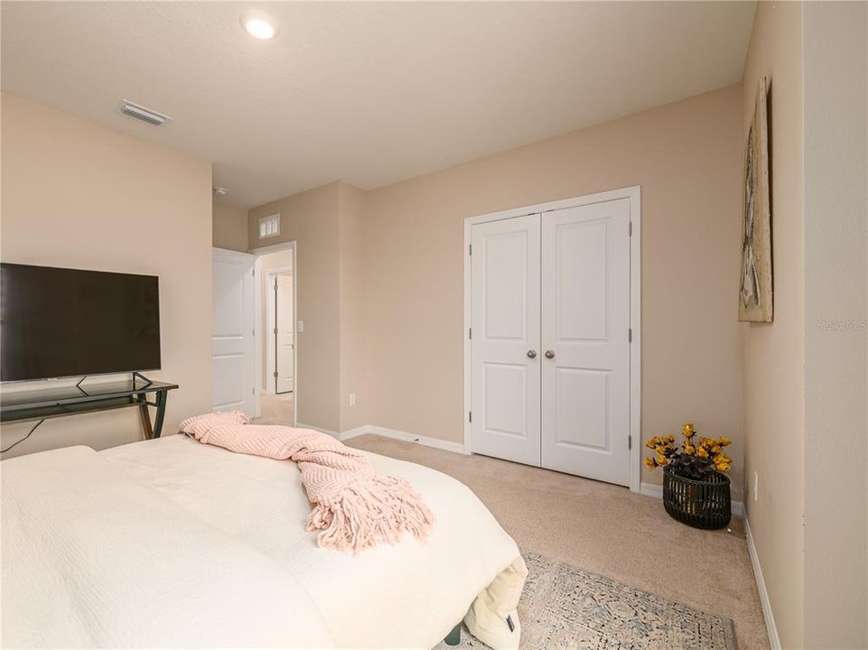 Activo con contrato: $499,900 (5 camas, 3 baños, 2934 Pies cuadrados)
