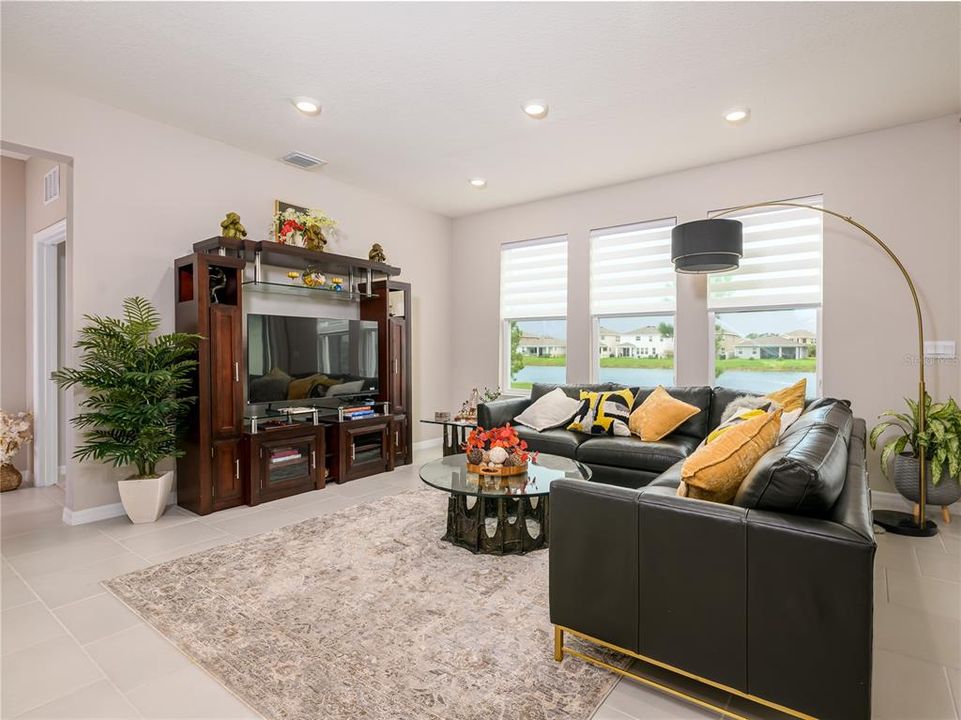 Activo con contrato: $499,900 (5 camas, 3 baños, 2934 Pies cuadrados)