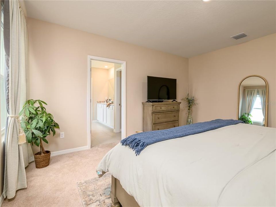 Activo con contrato: $499,900 (5 camas, 3 baños, 2934 Pies cuadrados)