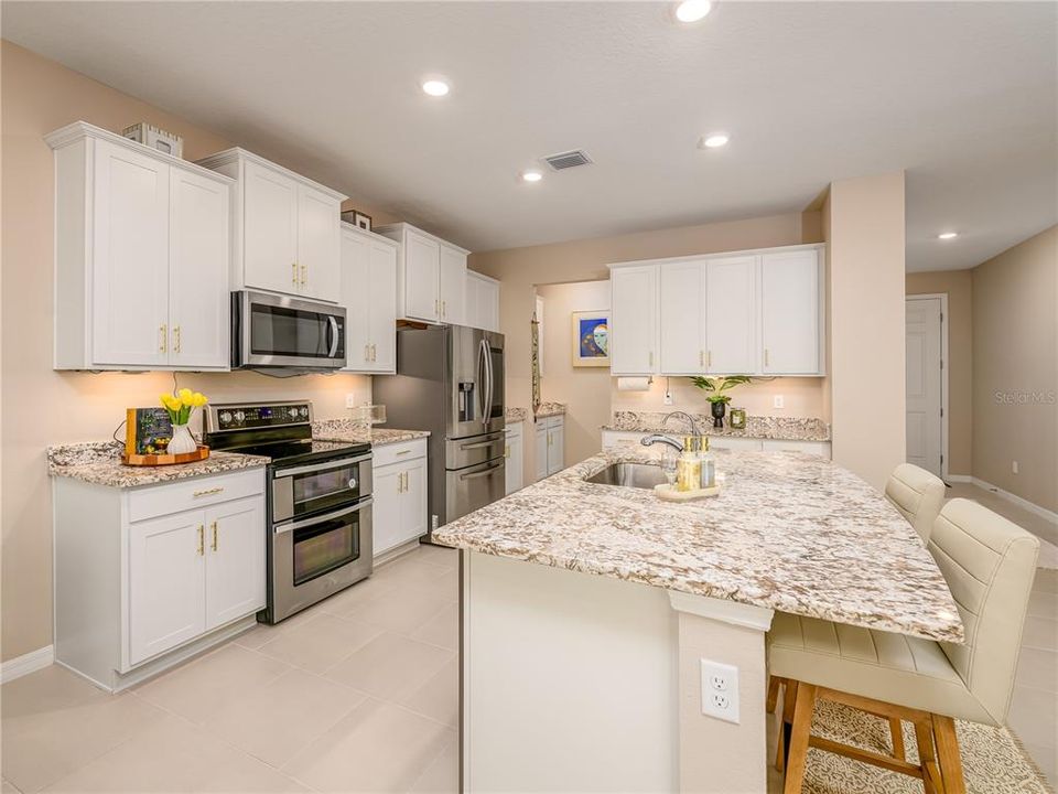 Activo con contrato: $499,900 (5 camas, 3 baños, 2934 Pies cuadrados)