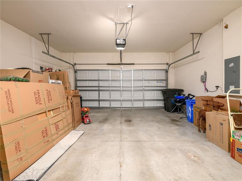 Activo con contrato: $499,900 (5 camas, 3 baños, 2934 Pies cuadrados)