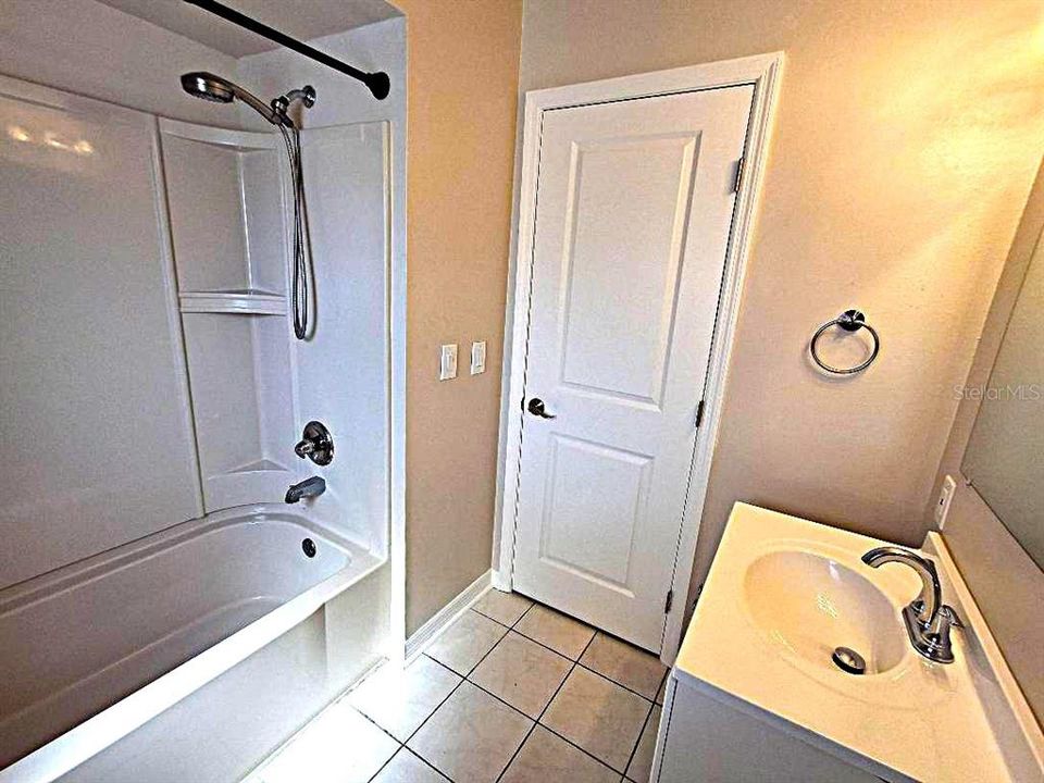 В аренду: $3,800 (3 спален, 2 ванн, 1863 Квадратных фут)