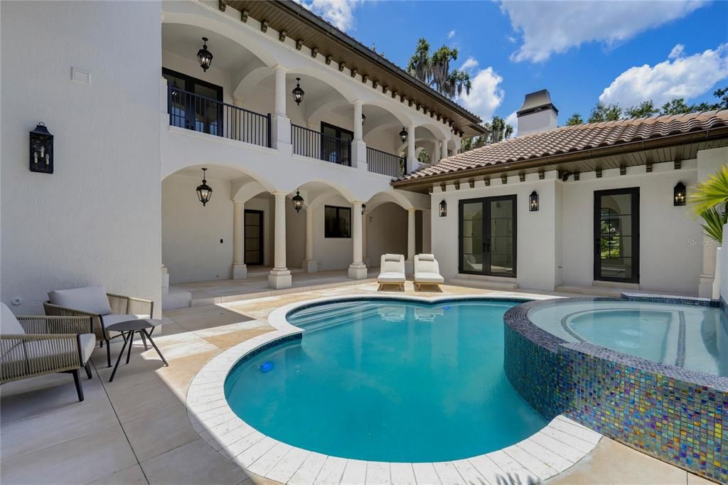 En Venta: $5,999,000 (5 camas, 4 baños, 5511 Pies cuadrados)