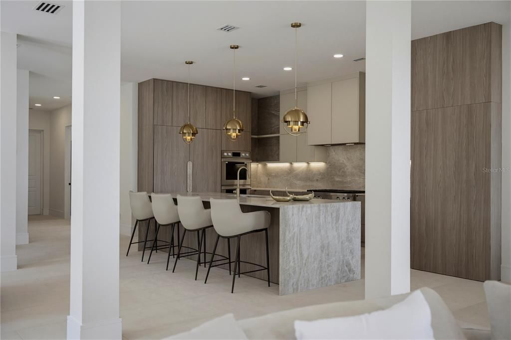 En Venta: $5,999,000 (5 camas, 4 baños, 5511 Pies cuadrados)