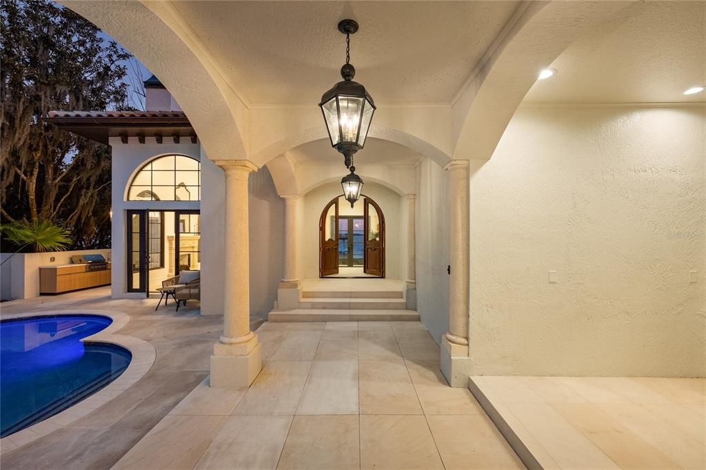 En Venta: $5,999,000 (5 camas, 4 baños, 5511 Pies cuadrados)